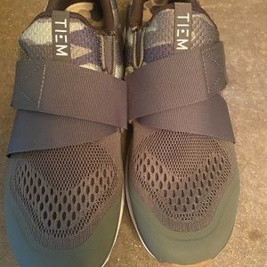 Tiem cycle shoes size 8 camouflage